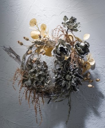 ブラックベースのナチュラルリース